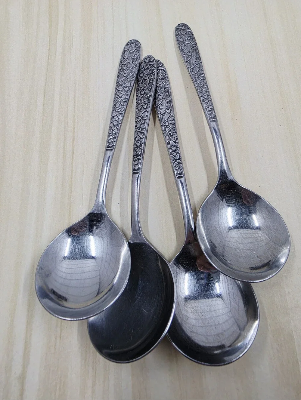 National Silver Narcissus Pattern Stainless Steel 22 Pieces Flatware Korea